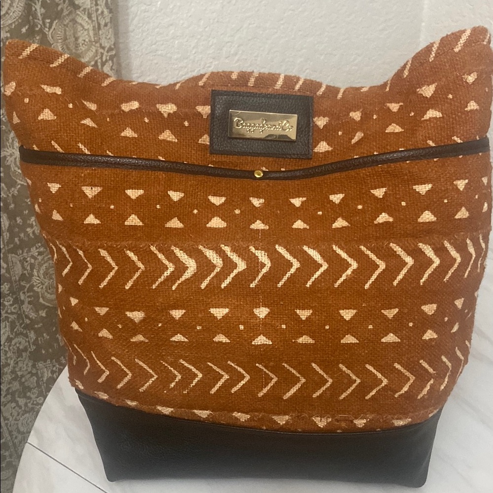BaggageandCo Woven Tote Bag With Black Trim